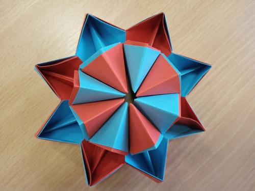 Origami hvězda v ŠD III